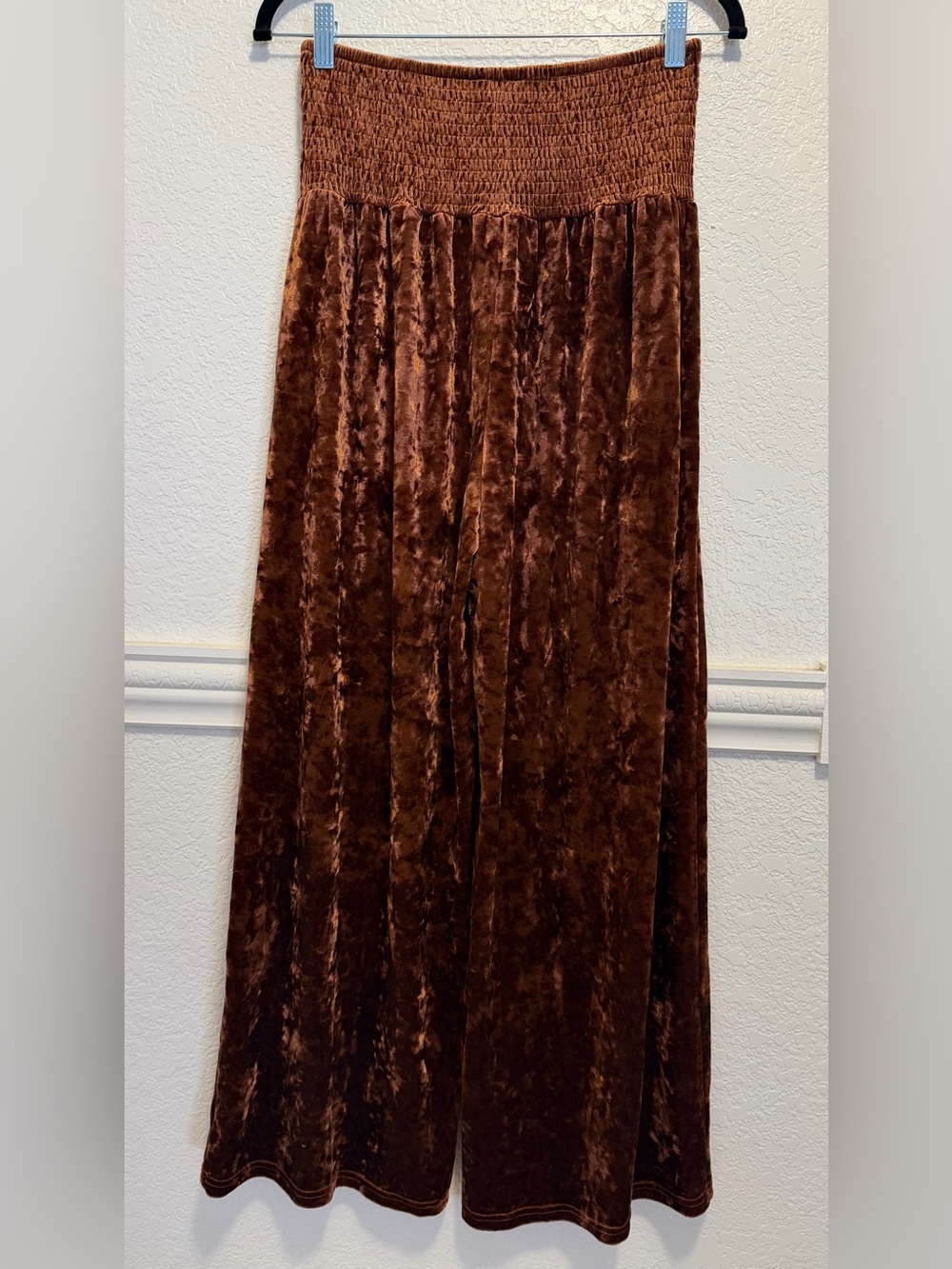 CUPSHE Brown Crushed Velvet Smocked Waist Wide Leg Palazzo Pants - Picture 5 of 5